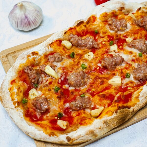 pinsa with sausage roman style pizza the pocket
